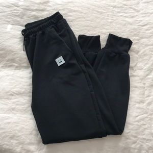 NEW NEVER WORN joggers with back pockets